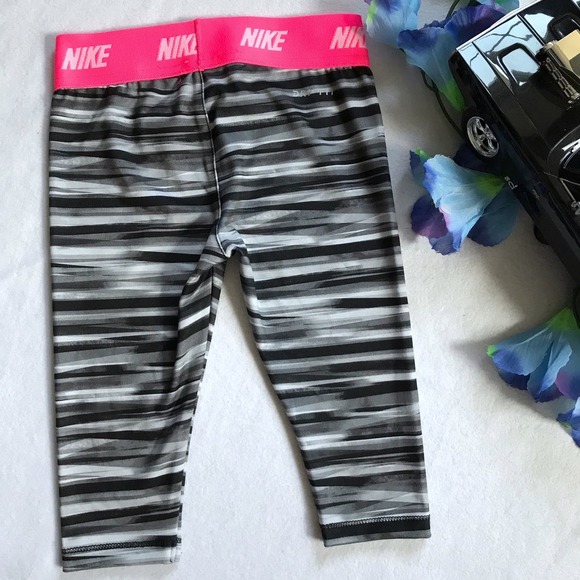 Nike NWOT Assorted Performance Bottom Bundle for Girls 3-5Y - Picture 8 of 12